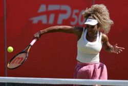 Tennis-Serena Williams handed Wimbledon singles wildcard