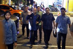 Muhyiddin, Peja arrive at PAS HQ for emergency Perikatan meeting