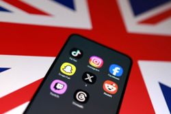 UK considers forcing social media firms to prioritise trusted news