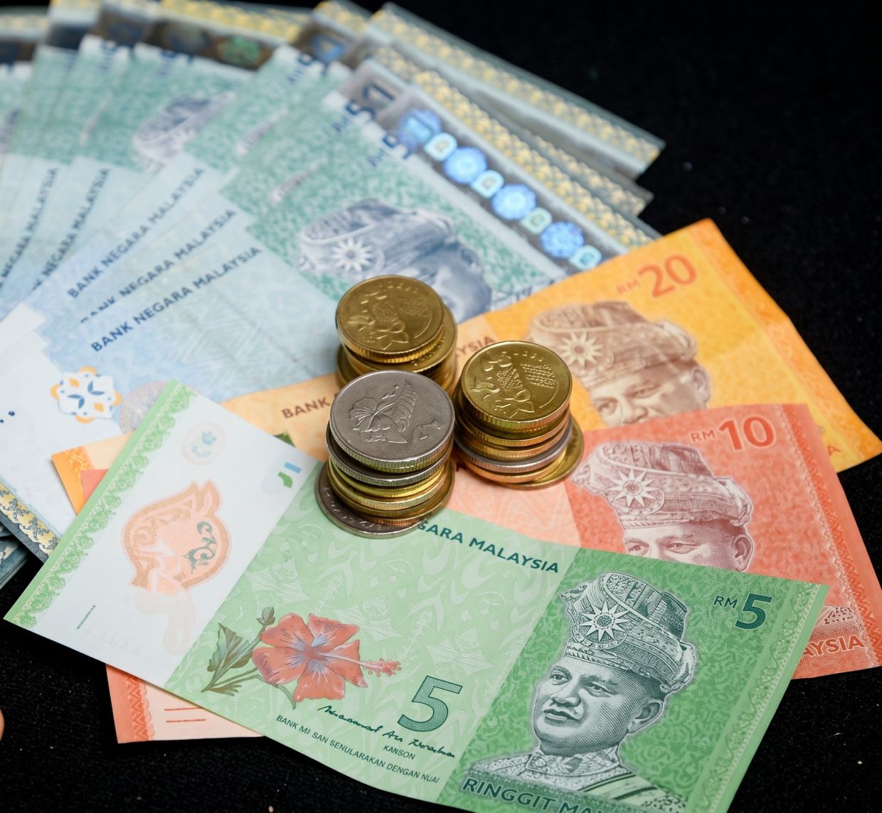 Ringgit baut Gewinne dank starker malaysischer Wirtschaftsdaten weiter aus