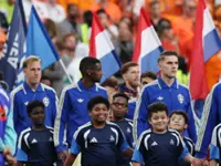 Soccer-Japan seeking to shackle Swedish strike force in World Cup showdown