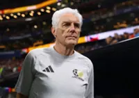 Soccer-South Africa must beat South Korea to make history, says coach Broos