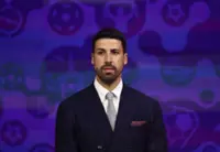 Soccer-Two flags, one heart: Khedira sees no problem with brothers split at World Cup