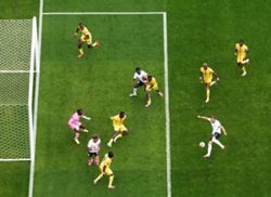 Soccer-England fail to break down stubborn Ghana in 0-0 draw