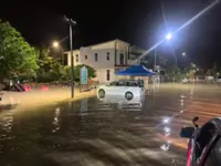 Bund collapse leaves 32 houses flooded in Banting