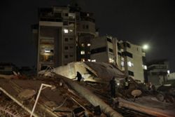 Thousands feared dead after two major earthquakes strike Venezuela