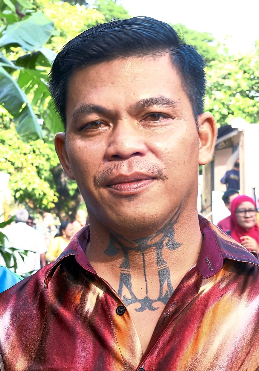 Visco: Iban wedding features many cultural paraphernalia.