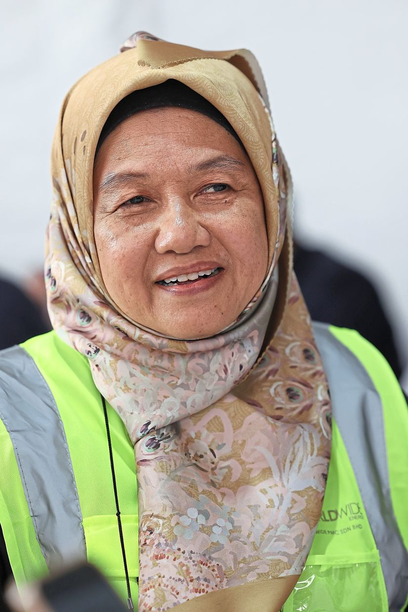 Worldwide Holdings group chief executive officer Datin Paduka Norazlina Zakaria