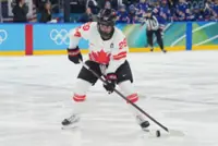 Ice hockey-Canada captain Poulin to undergo knee surgery for torn ACL and meniscus