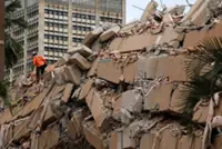 On the streets and in hospitals, Venezuelans scramble to save lives after quake