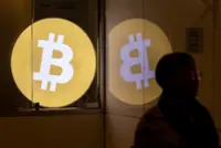 Bitcoin breaks below US$60,000, big buyers balk