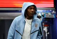Soccer-England's Eze not concerned by outside noise ahead of final World Cup group game