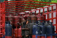 India ends restrictions on commercial gas after supply from Mideast eases