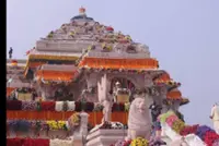 India arrests staff accused of theft from major temple