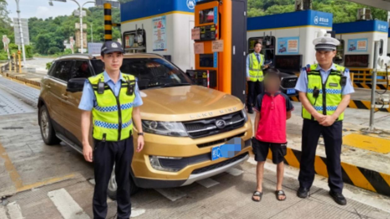 12-year-old Chinese boy caught after 6-hour highway joyride, claims dwarfism when stopped