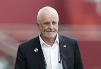Soccer-Iraq should be proud of World Cup display despite early exit, says coach Arnold