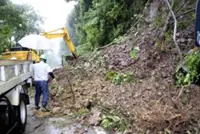 Typhoon Mekkhala nears Tokai, Kanto; one missing in Yamaguchi landslide