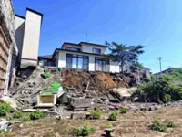 Ten sustain minor injuries in M5.6 quake near Japan's Mt. Fuji