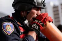 Death toll in Venezuela quake tops 1,400 as rescue efforts intensify