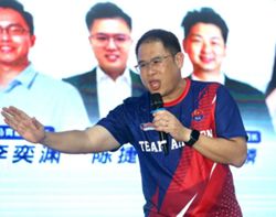 Johor polls: MCA's Ling Tian Soon urges supporters to help share his 'restricted' FB posts