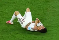 Soccer-Injury-hit Spain face winger dilemma before knockout stages