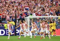 Soccer-Slow starters Croatia hit their stride ahead of World Cup knockout stages