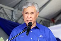 Zahid urges Umno leaders to avoid retaliation, focus on positive campaigning in Johor elections