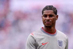 Soccer-England make five changes for final group stage match against Panama