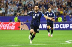 Soccer-Messi becomes first player to score in seven consecutive World Cup matches