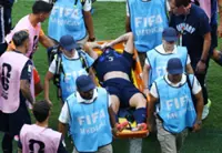 Soccer-Uruguay's Ugarte suffers serious knee injury at World Cup