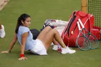 Tennis-Raducanu withdraws with leg injury on eve of Wimbledon