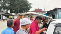 Daily milk run connects Bhutanese farms to Indian households