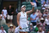 Tennis-French Open champion Andreeva beats Linette in Wimbledon first round