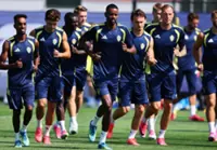 Soccer-Weaknesses hard to find in France defence, says Sweden coach Potter