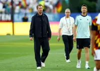 Soccer-Germany coach Nagelsmann wants to stay on despite World Cup fiasco