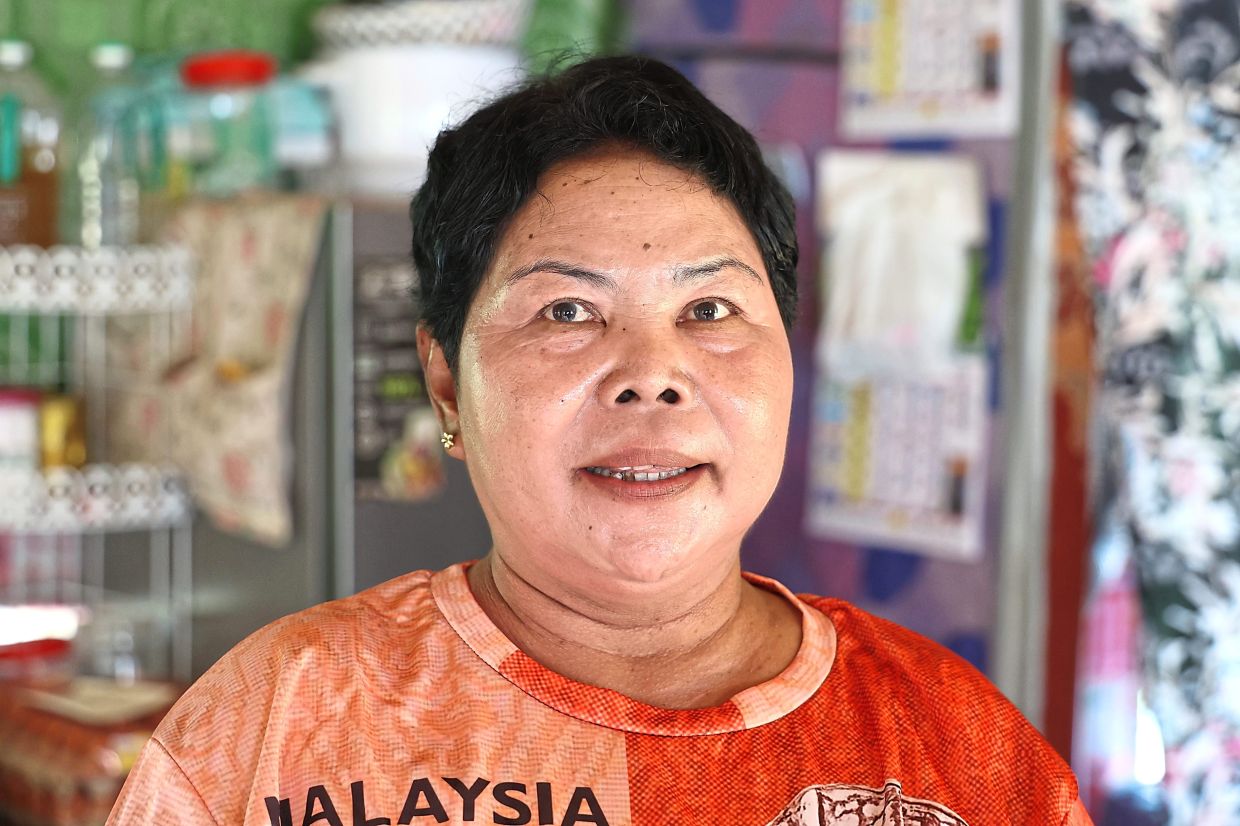 Salina wants better drainage at her Orang Asli village and improvements to the village’s burial ground.