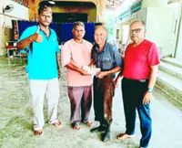 70-year-old ‘road patcher’ gets heartfelt reward for selfless service
