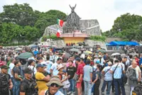Mass rally over senator’s arrest bid
