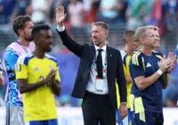 Soccer-Even 'perfect' may not have toppled France, says Sweden coach Potter