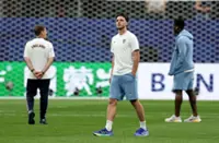 Soccer-Rice returns as England make three changes for DR Congo clash