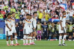 Soccer-We will not go back to business as usual after World Cup blow, says German FA chief