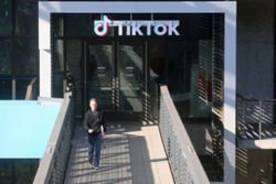 TikTok settles with minor plaintiff ahead of second individual trial over social media harm to children, law firm says