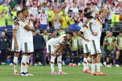 Soccer-Former football behemoths tumble in new World Cup order