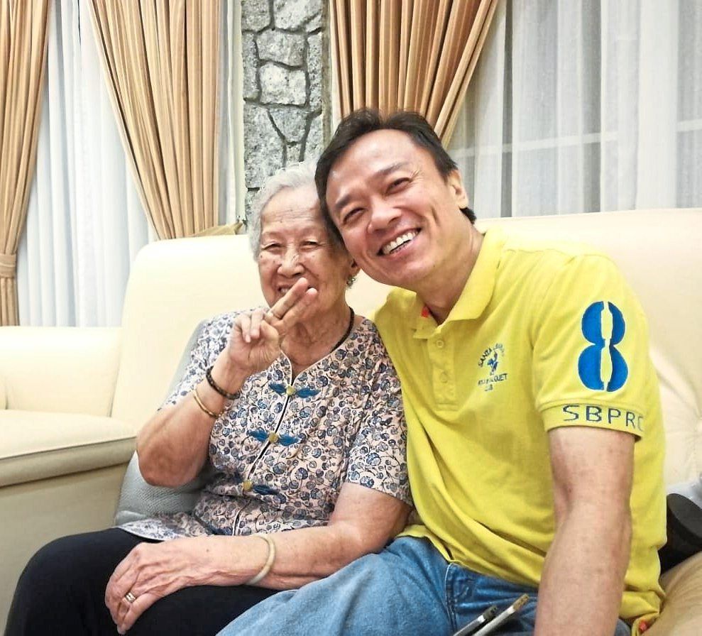 Sia (right) with his mother, Tan, who he says has been his greatest source of support. Photo: Sia Siew Sin