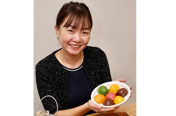 Young entrepreneur keeps traditional kuih alive in Yong Peng