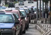 Govt to restructure taxi fares as e-hailing competition grows, says Loke
