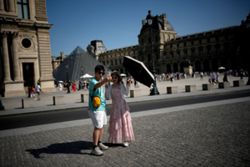 One Tech Tip: Planning a trip? Don't neglect your tech safety checklist