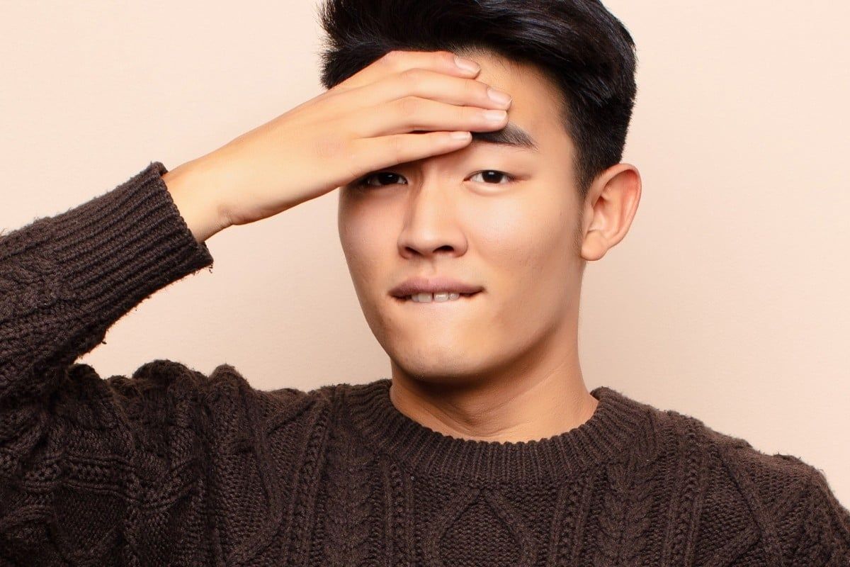 Fearing ‘bad luck’ omen, Chinese man repeatedly slaps twitching right eye ...