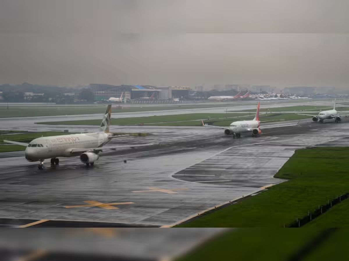 Heavy rain affects air travel in Mumbai and Delhi