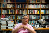 China frees jailed pastor Ezra Jin